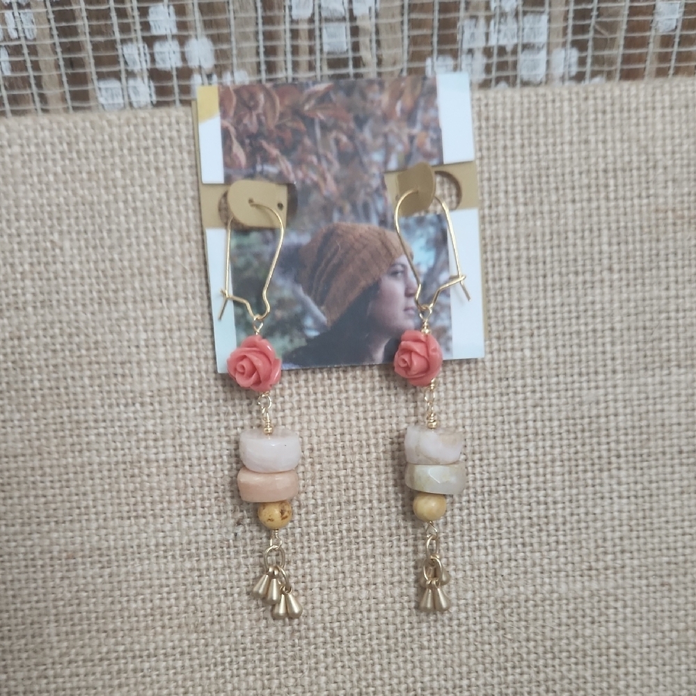 NWT Hamdmade Rose And Gemstone Earrings